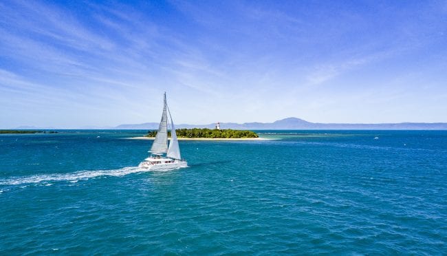 vitesse catamaran lagoon