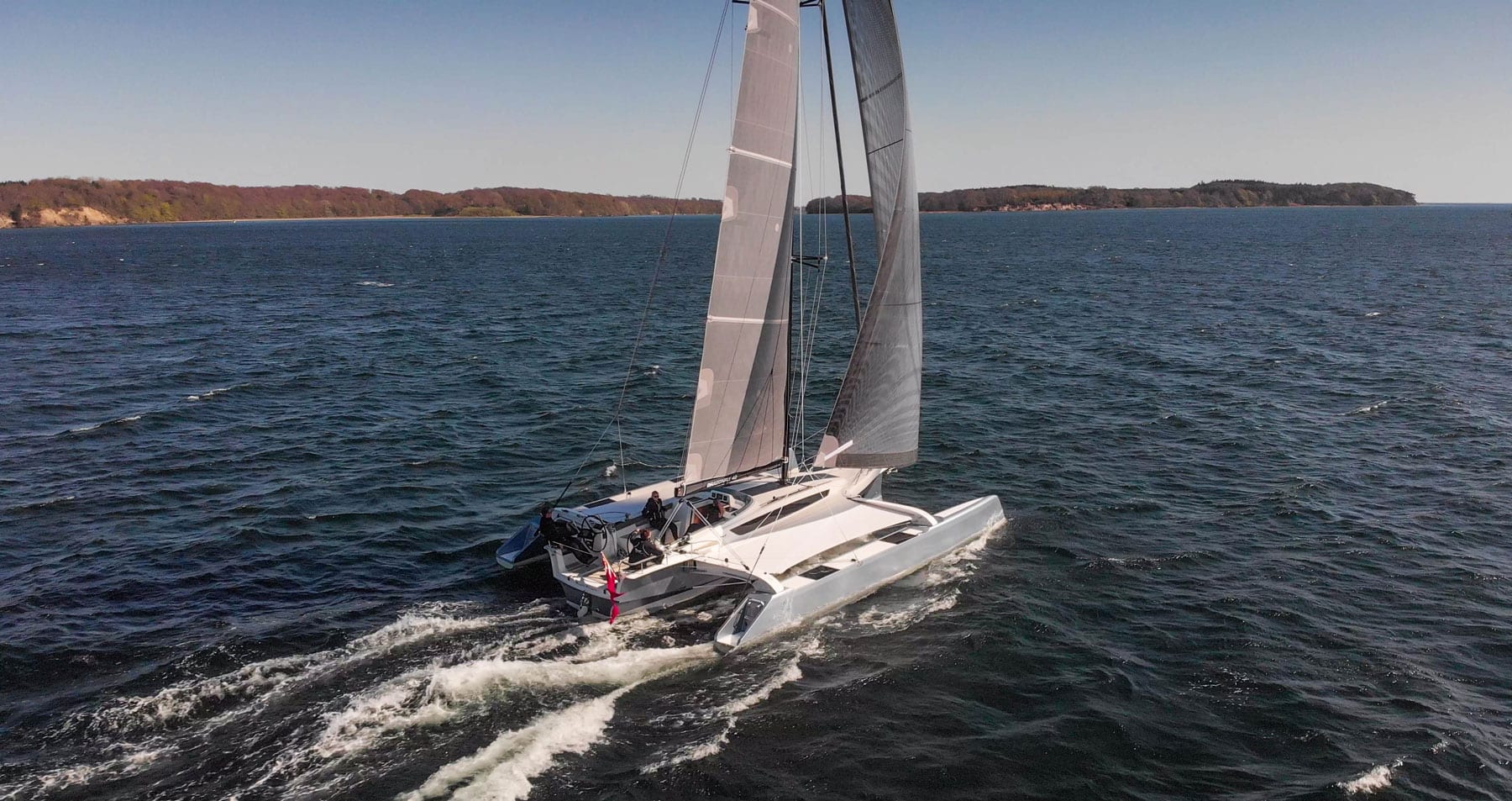 Dragonfly 40 Wins European Yacht of The Year