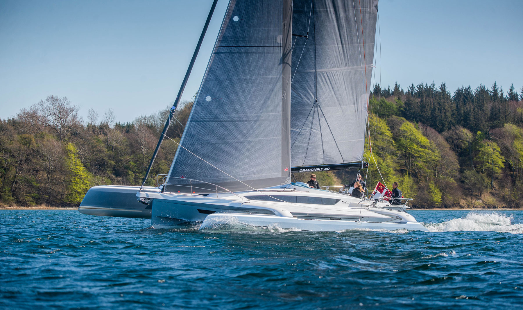 DRAGONFLY 40 WINS MULTIHULL OF THE YEAR