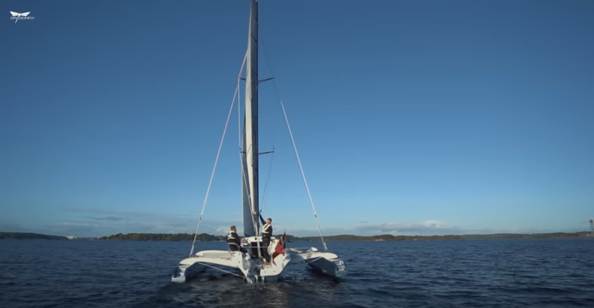 Dragonfly Sail Guide Upwind