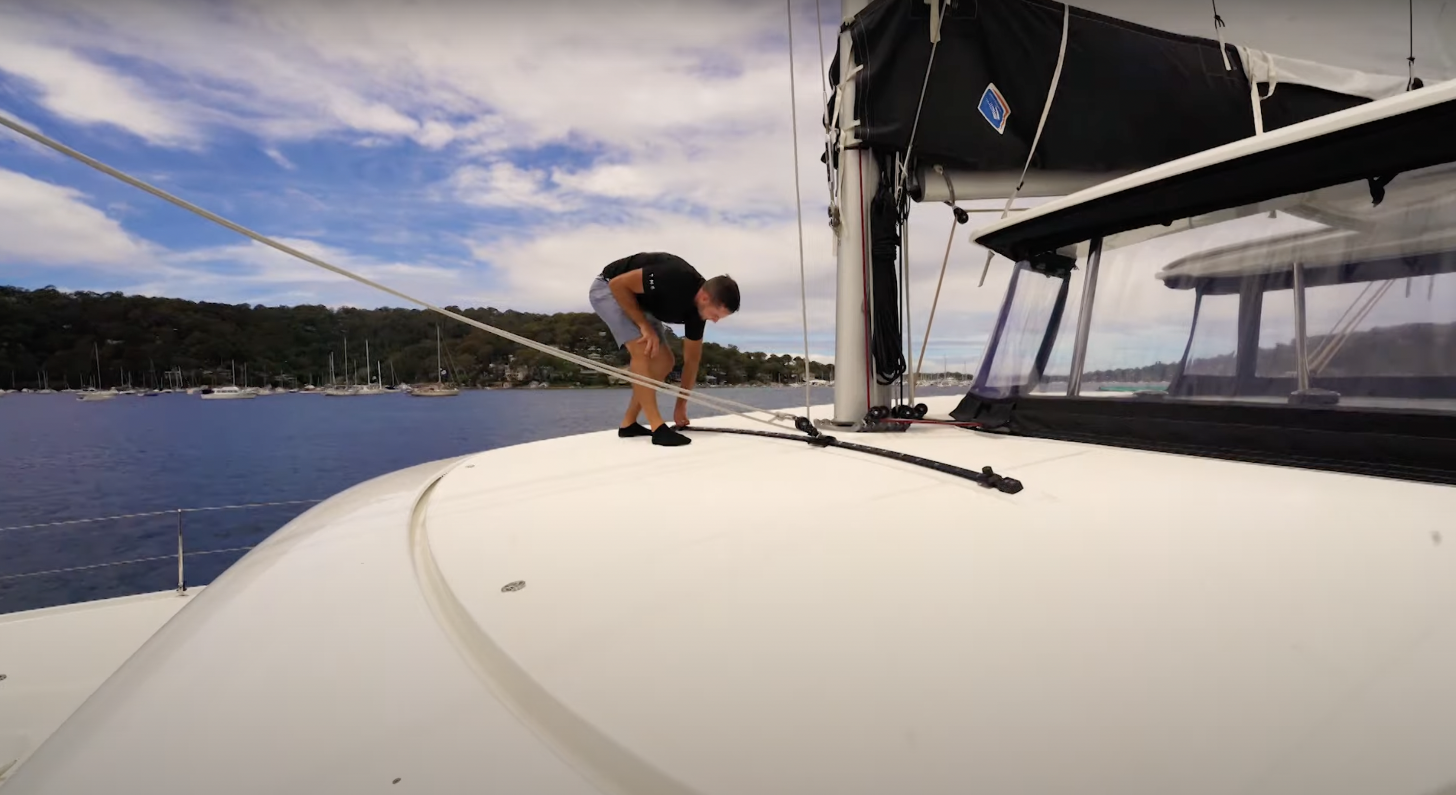 Lagoon Catamaran how to unfurl the jib genoa free up the self tacking jib track