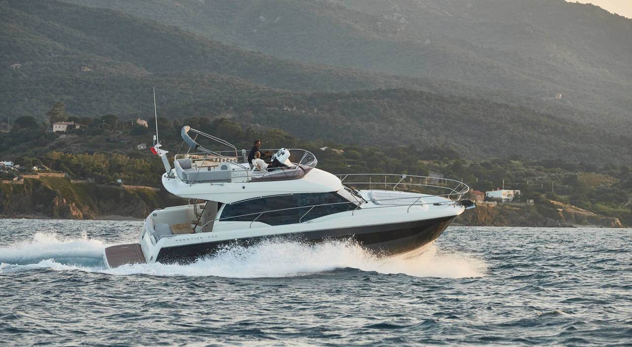Prestige F420 - TMG Yachts