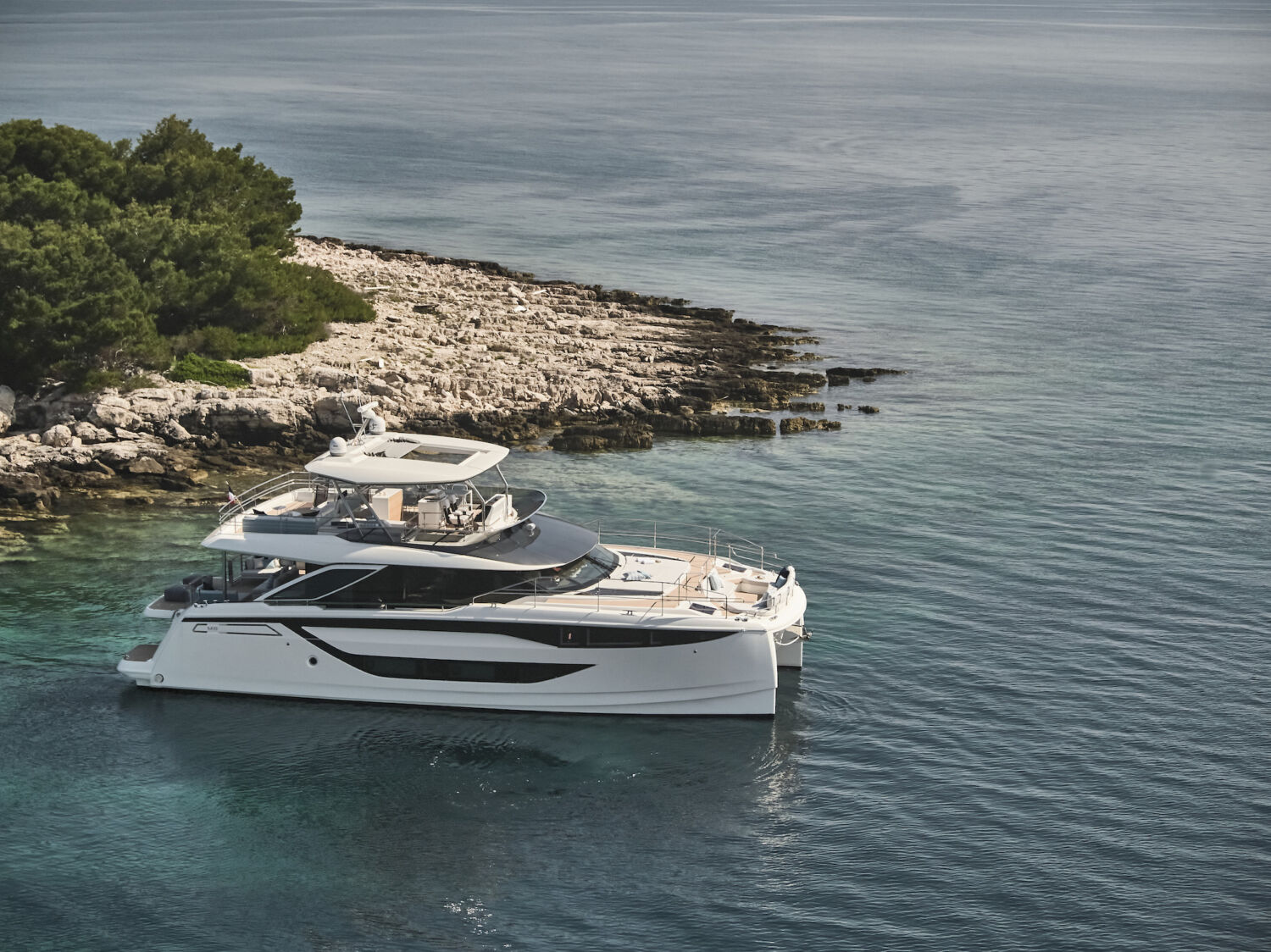 PRESTIGE M8 TMG YACHTS AUSTRALIA