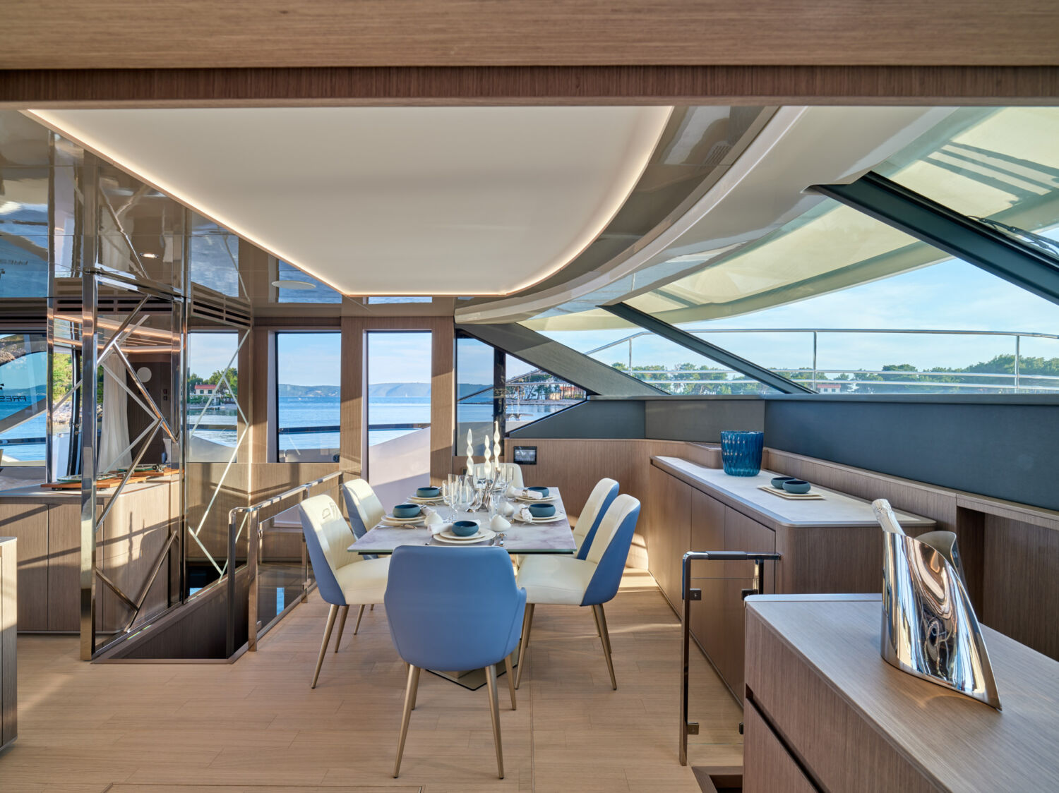 PRESTIGE M8 TMG YACHTS AUSTRALIA