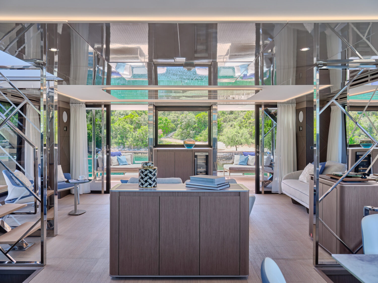 PRESTIGE M8 TMG YACHTS AUSTRALIA